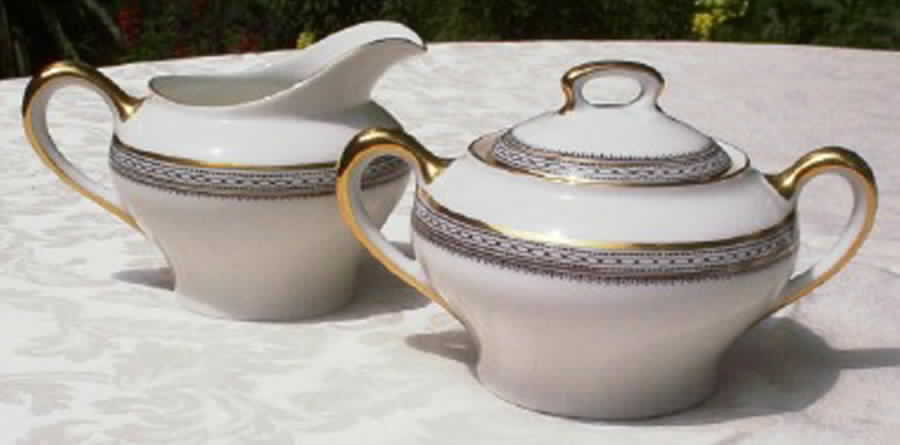 4639 Sugar Bowl & Lid by KPM-1