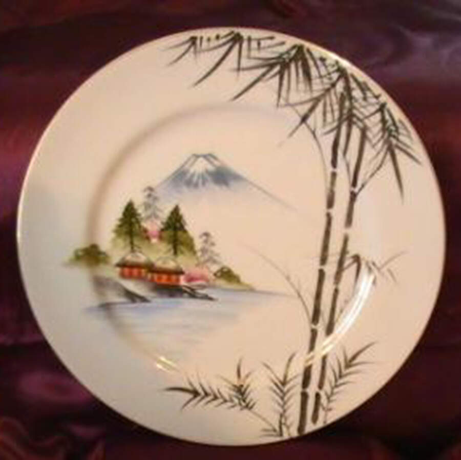 KUT134 Dinner Plate by Kutani-1