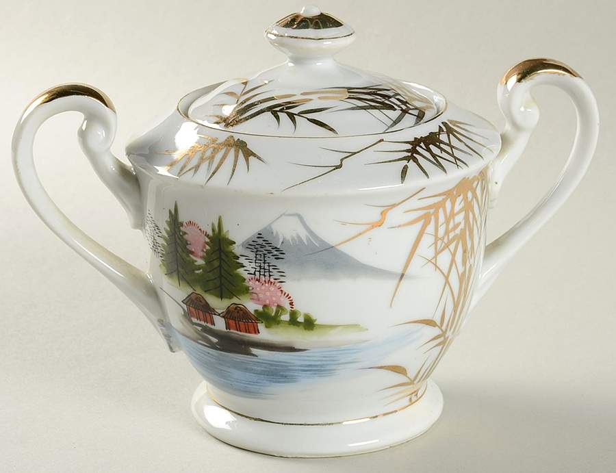KUT134 Sugar Bowl & Lid by Kutani-1