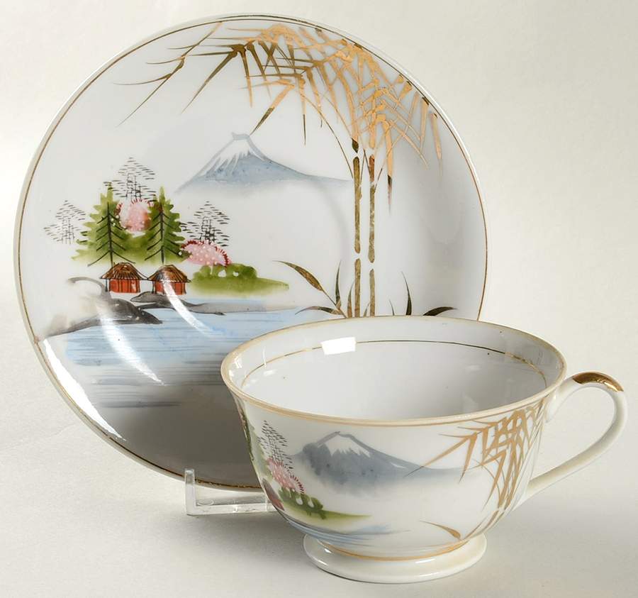 KUT134 Footed Cup & Saucer Set by Kutani-1