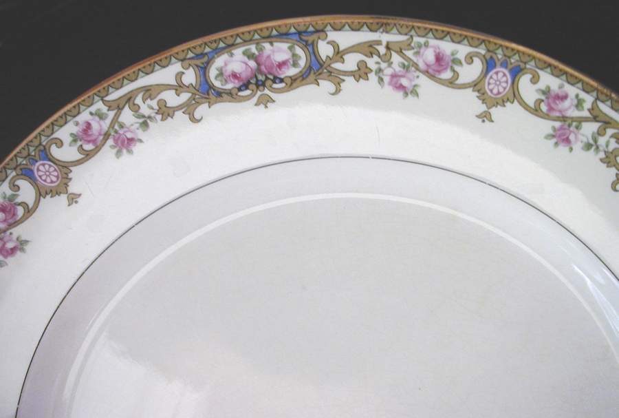 KTK78 Dinner Plate by Knowles, Taylor & Knowles-1