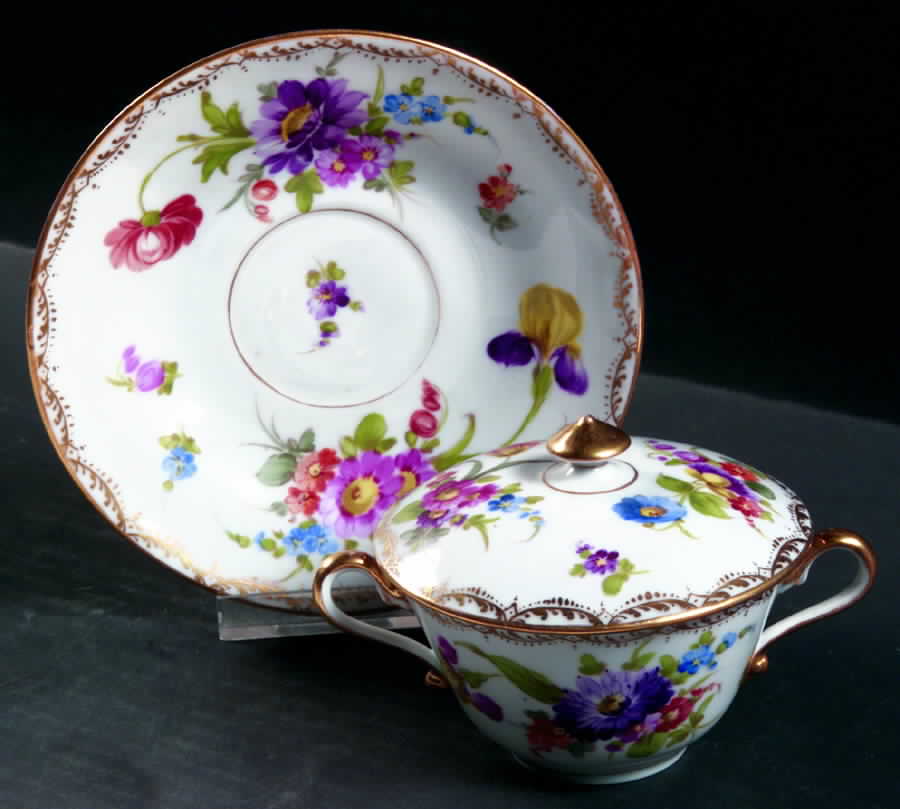KLE28 Bouillon Soup and Saucer with Lid by Richard Klemm-1