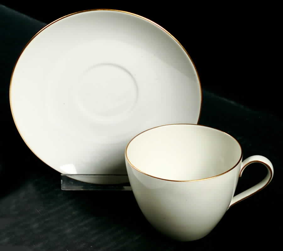 Decor 05 (Urbino) Flat Cup & Saucer Set by KPM-1