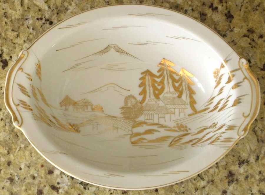 KUT150 9" Oval Vegetable Bowl by Kutani-1