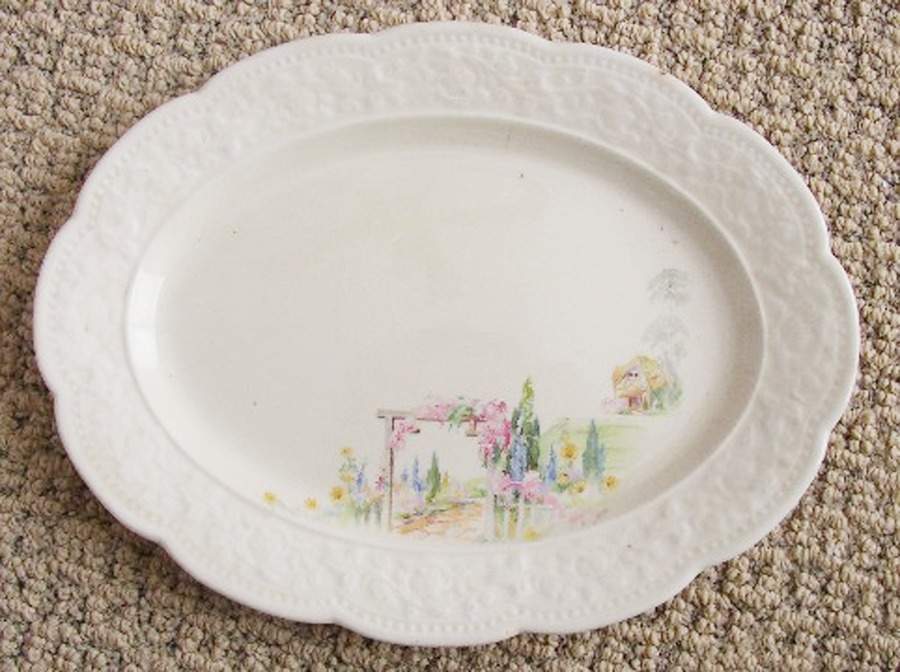 KNO737 14" Oval Serving Platter by Edwin Knowles-1