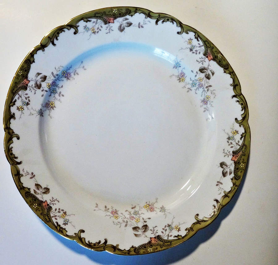 4000-13 Dinner Plate by K & A-1