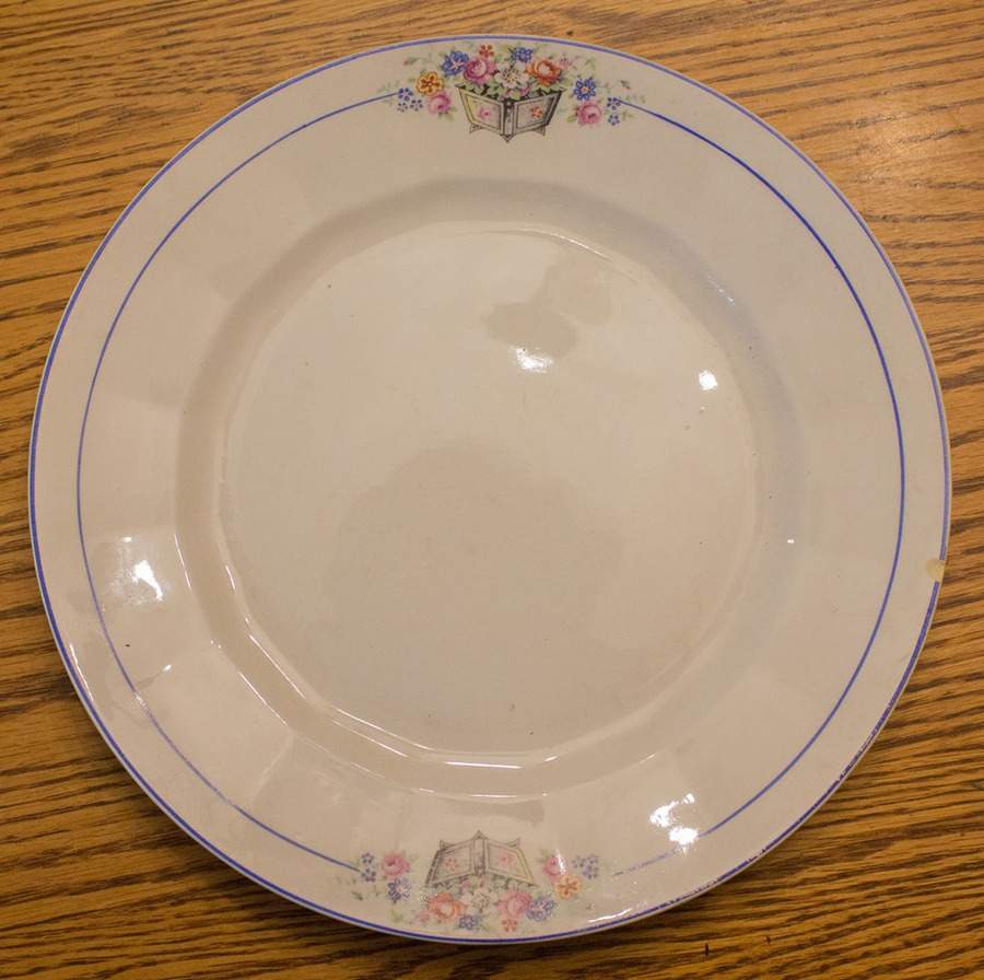 Kno760 Dinner Plate by Edwin Knowles-1