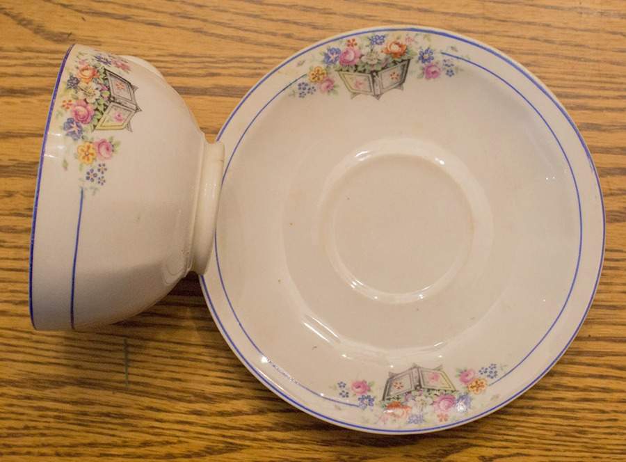 Kno760 Footed Cup & Saucer Set by Edwin Knowles-1