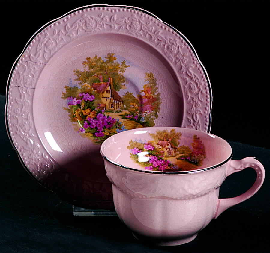 KNO1316 Flat Cup & Saucer Set by Edwin Knowles-1
