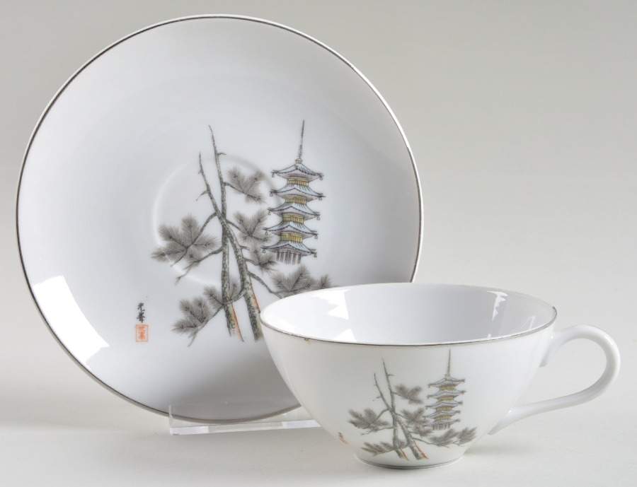 KUT160 Flat Cup & Saucer Set by Kutani-1