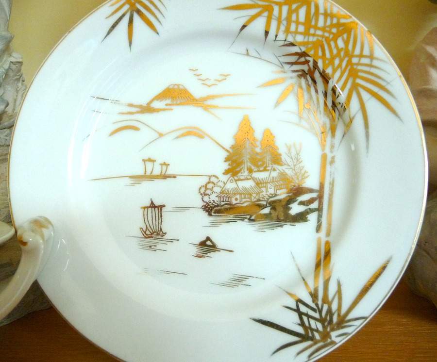 KUT162 Dinner Plate by Kutani-1