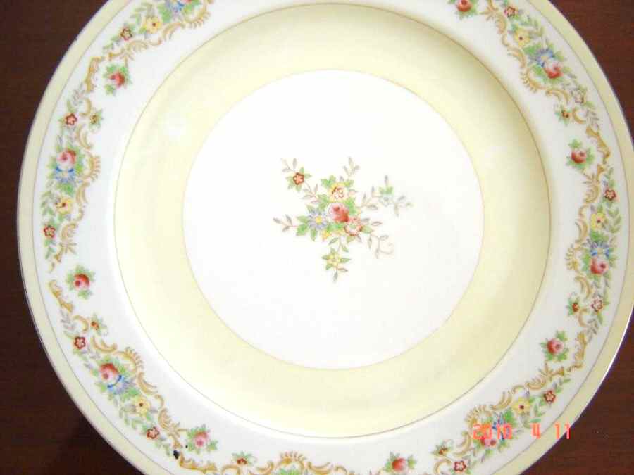 KRE17 Dinner Plate by Krescent (Japan)-1