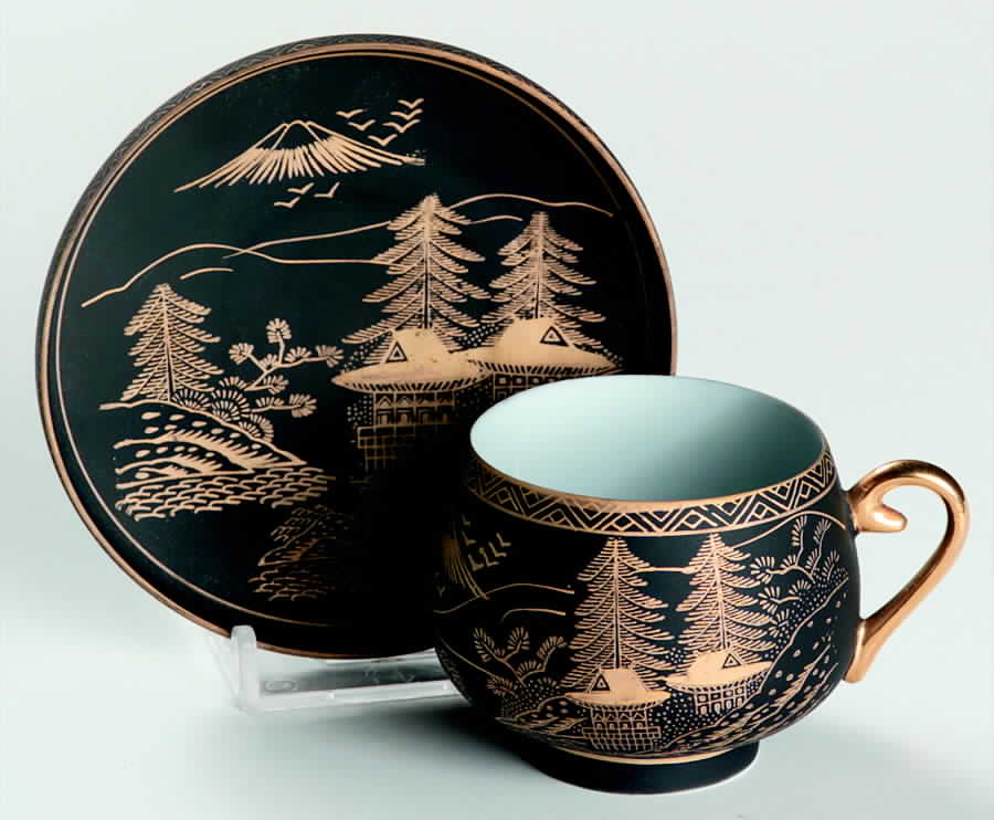 KUT166 Flat Demitasse Cup & Saucer Set by Kutani-1