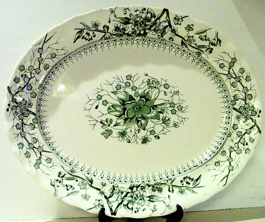 Gloucester Green 18" Oval Serving Platter by Keeling & Co-1