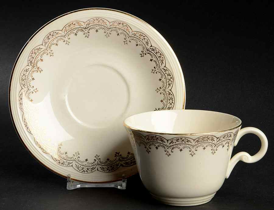 967E1 Flat Cup & Saucer Set by Edwin Knowles-1