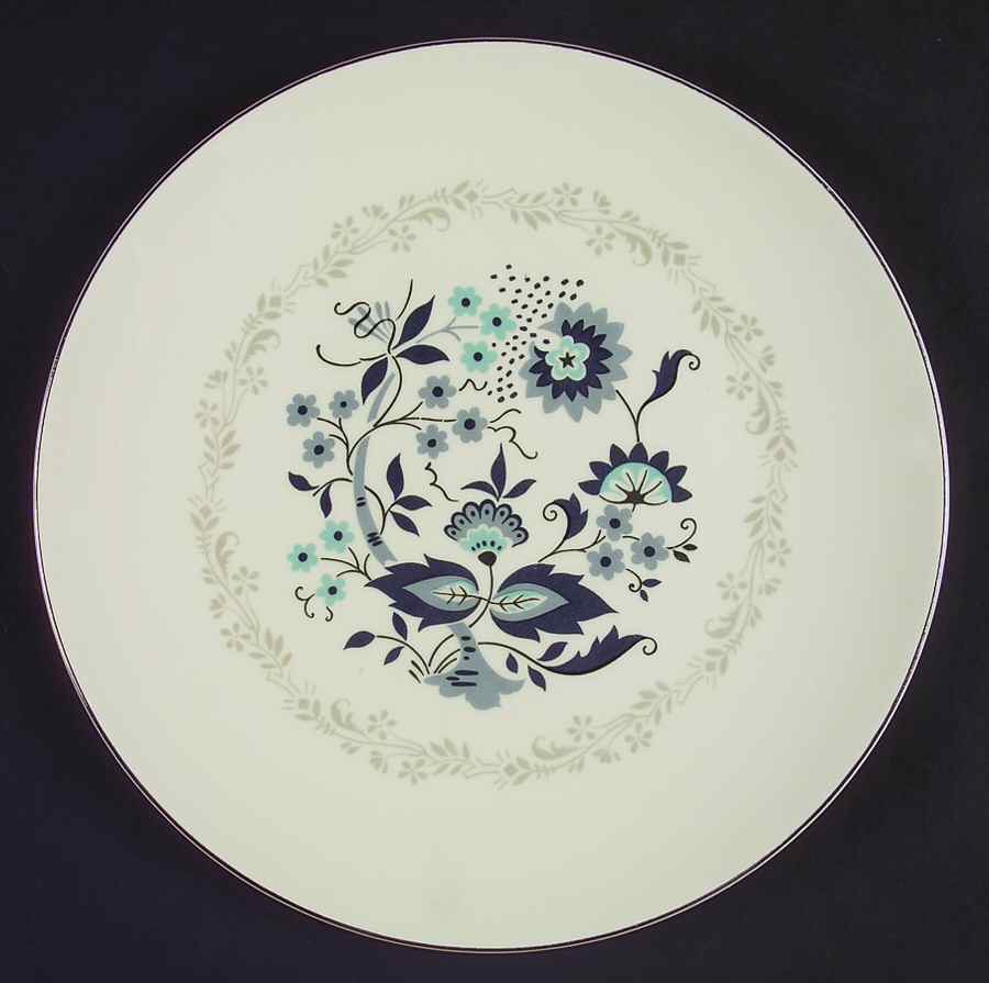 Jamestown Dinner Plate by Edwin Knowles-1