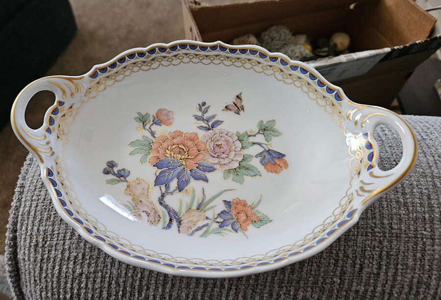 Duchesse 8" Oval Vegetable Bowl by Kaiser-1