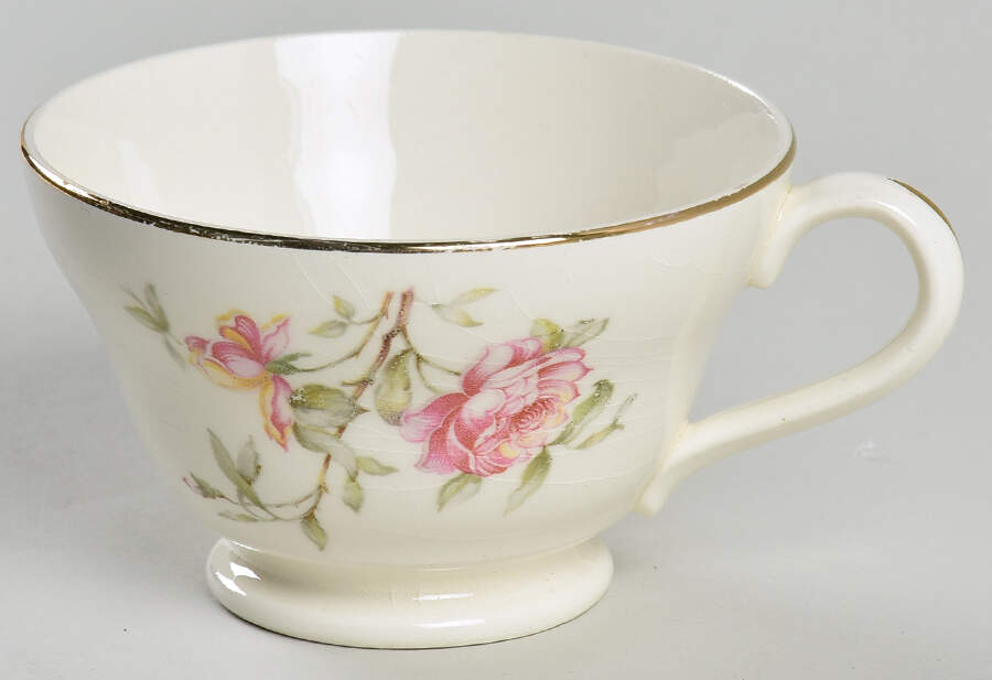 KNO810 Footed Cup by Edwin Knowles-1