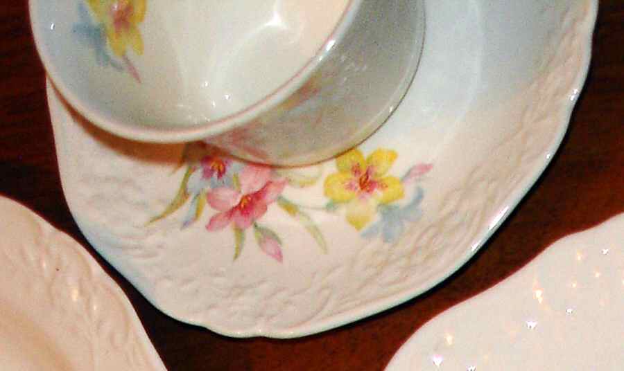 KNO824 Flat Cup & Saucer Set by Edwin Knowles-1