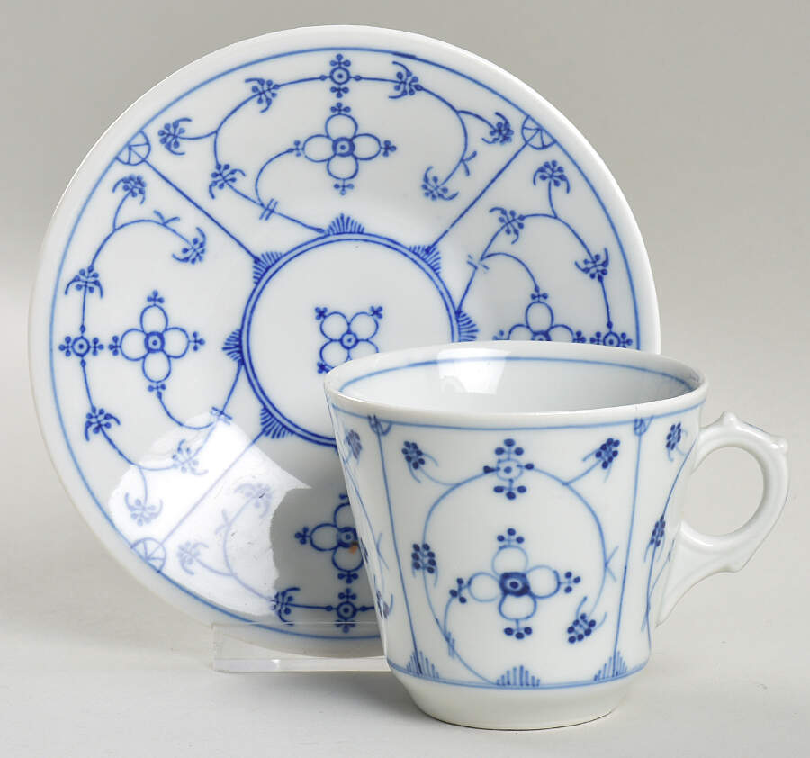 KKP3 Flat Cup & Saucer Set by Kalk-1