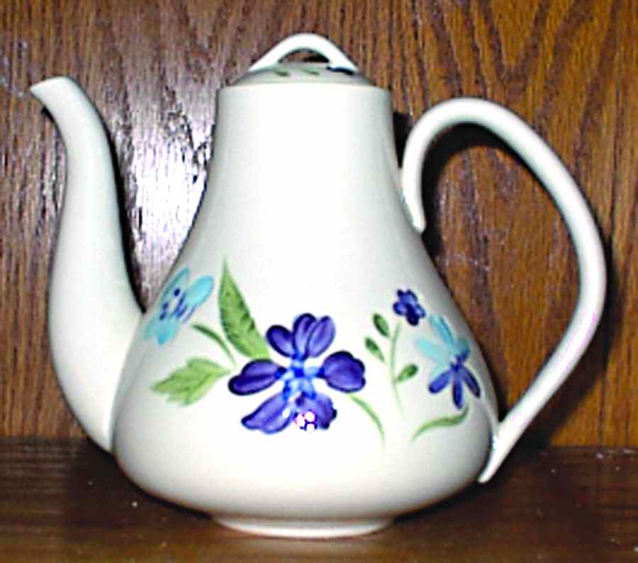Violet Teapot & Lid by Kanedai-1