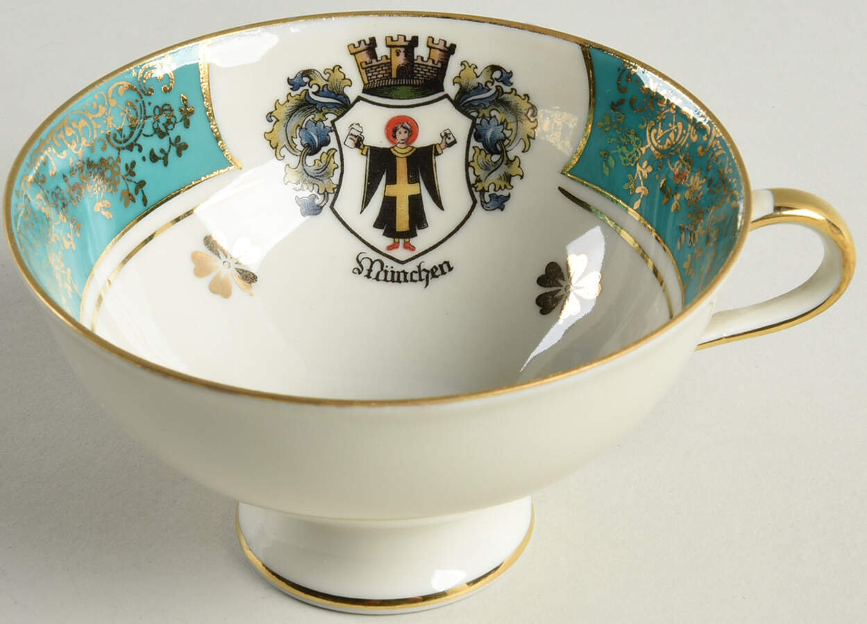 KU4 Footed Cup by Kunst-1