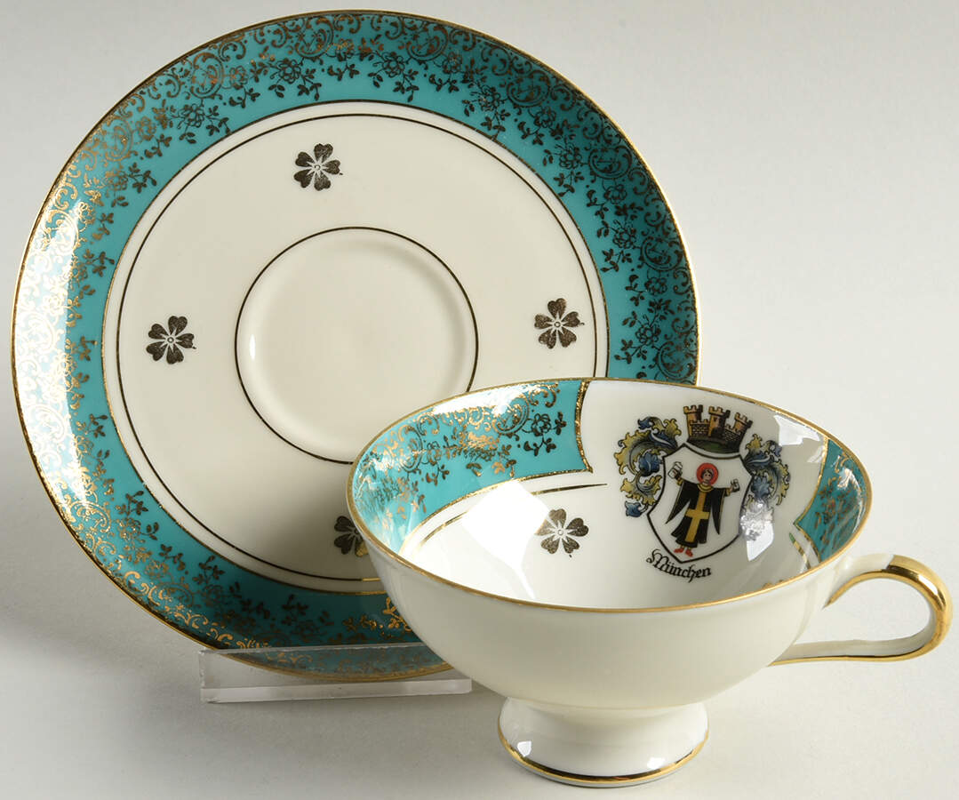 KU4 Footed Cup & Saucer Set by Kunst-1