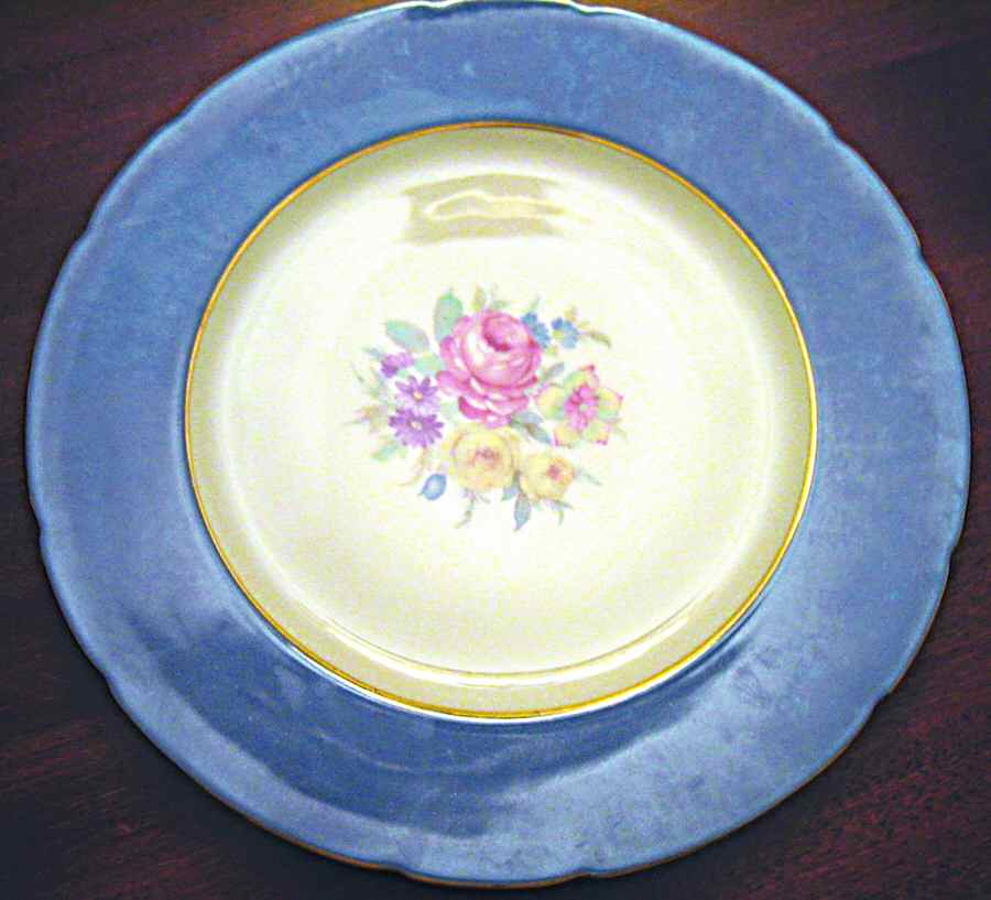 KPM184 Dinner Plate by KPM-1