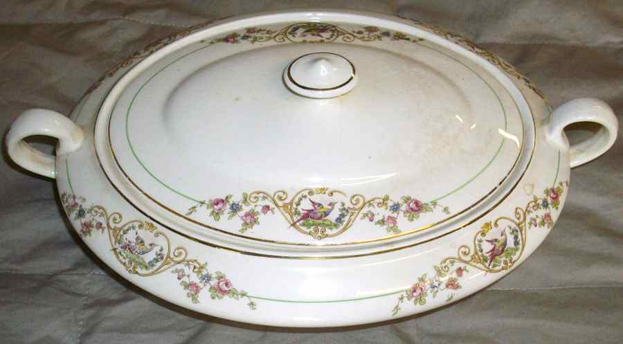 KNO858 Oval Covered Vegetable by Edwin Knowles-1