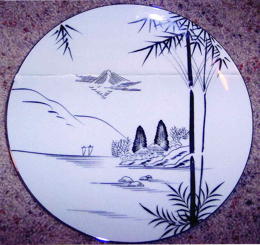 570 Dinner Plate by Kutani-1