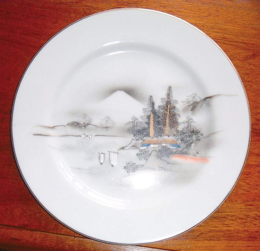 KUT200 Dinner Plate by Kutani-1
