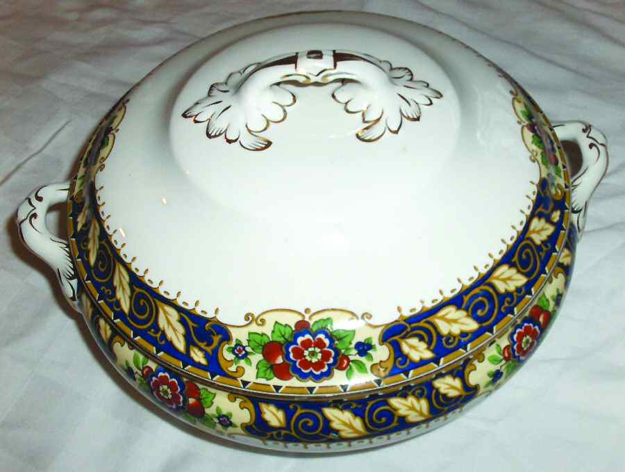 5442 Round Covered Vegetable by Keeling & Co-1