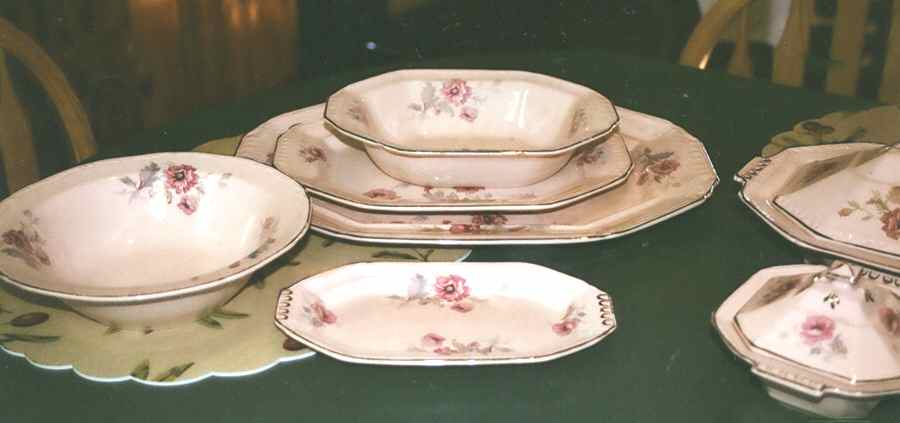 KNO885 14" Oval Serving Platter by Edwin Knowles-1