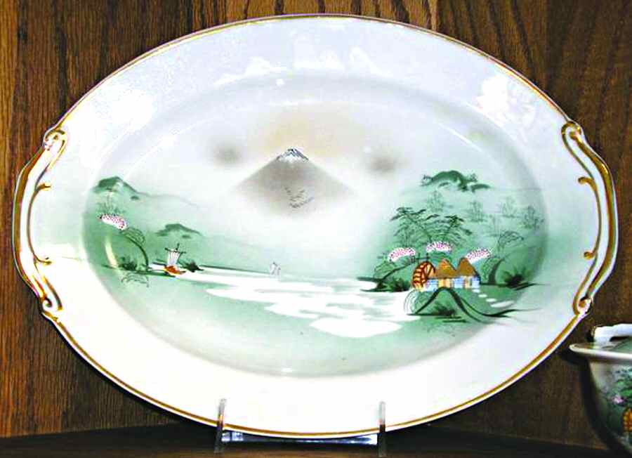 KUT209 12" Oval Serving Platter by Kutani-1