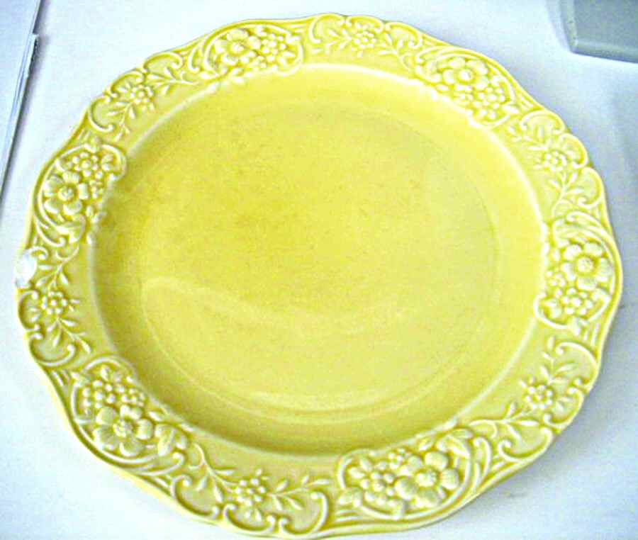 KNO895 Dinner Plate by Edwin Knowles-1