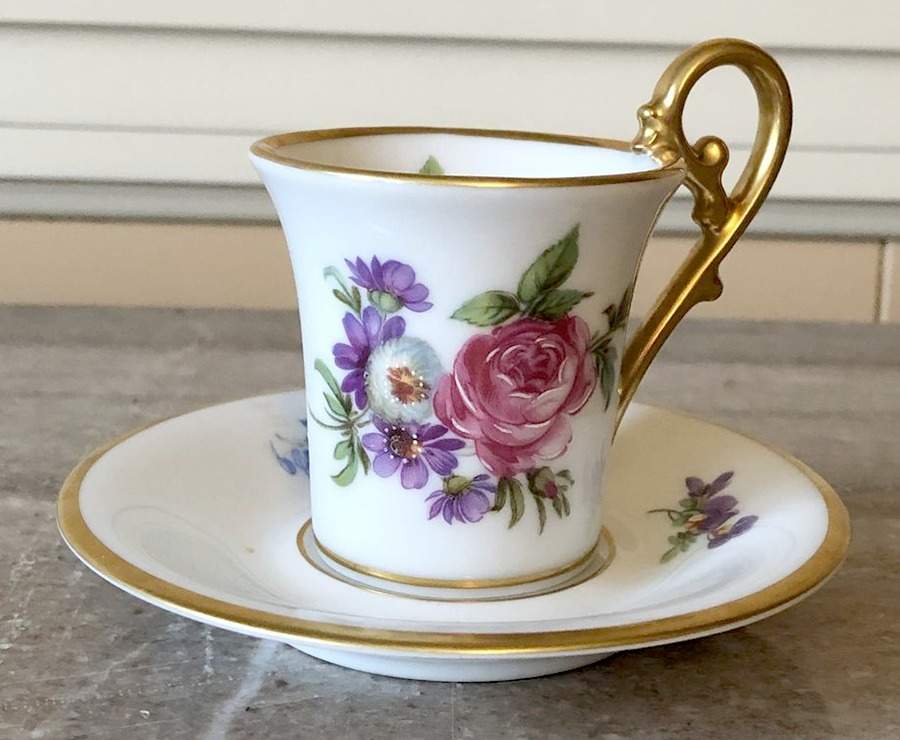 1440 (Smooth) Flat Demitasse Cup & Saucer Set by Kaiser-1