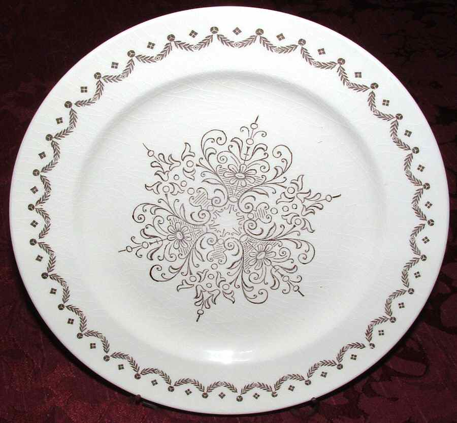 KNO913 Dinner Plate by Edwin Knowles-1