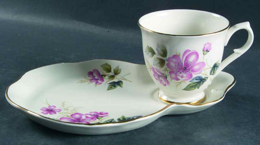 KNT38 Snack Plate & Cup Set by James Kent (England)-1