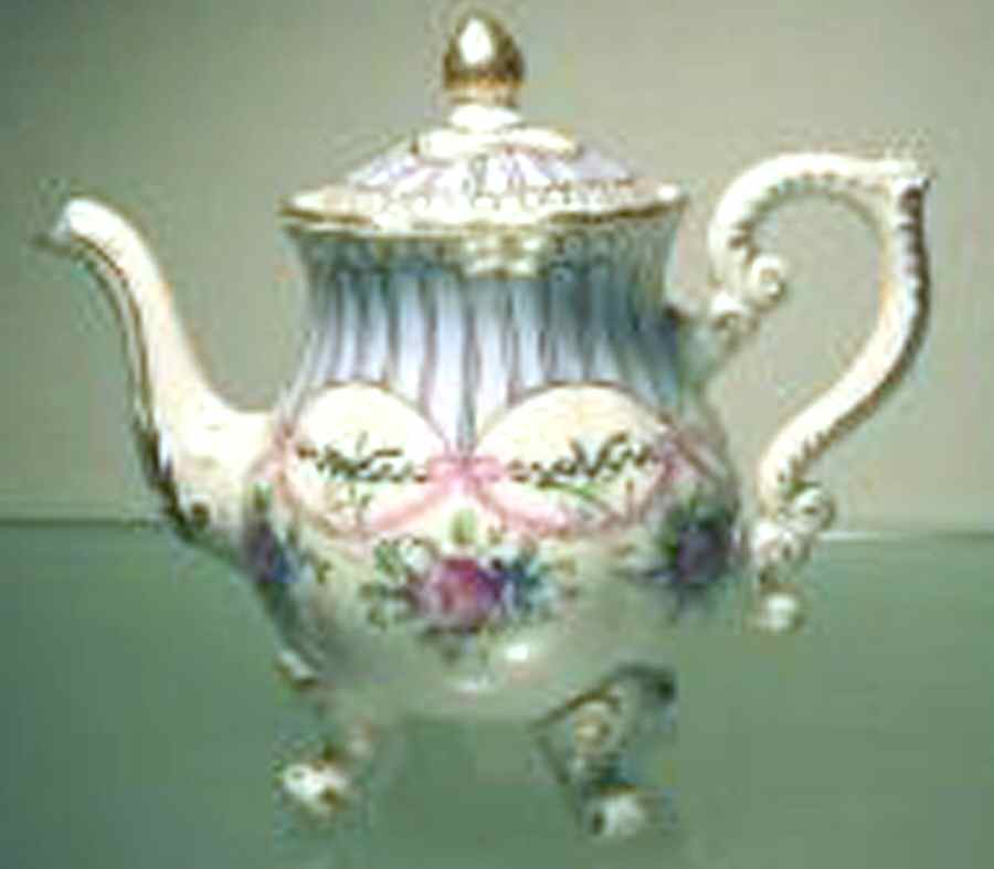 KLE29 Teapot & Lid by Richard Klemm-1