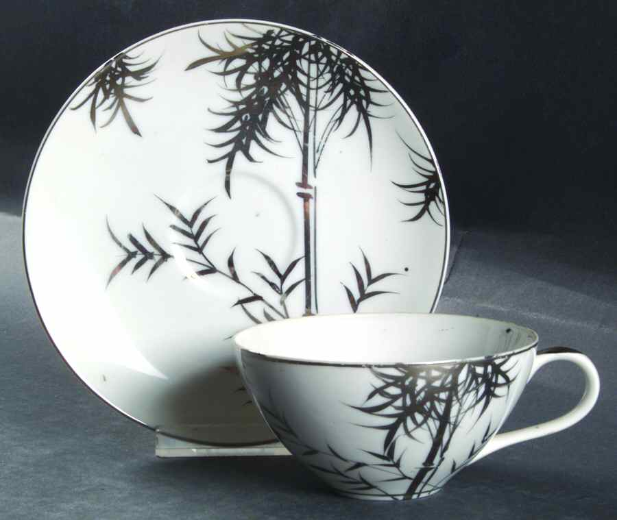 KUT239 Flat Cup & Saucer Set by Kutani-1