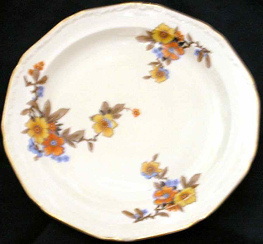 KNO946 Luncheon Plate by Edwin Knowles-1