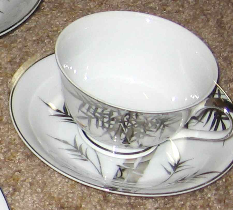 KUT245 Footed Cup & Saucer Set by Kutani-1