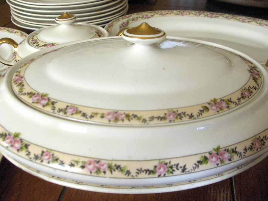 KTK139 Round Covered Vegetable by Knowles, Taylor & Knowles-1