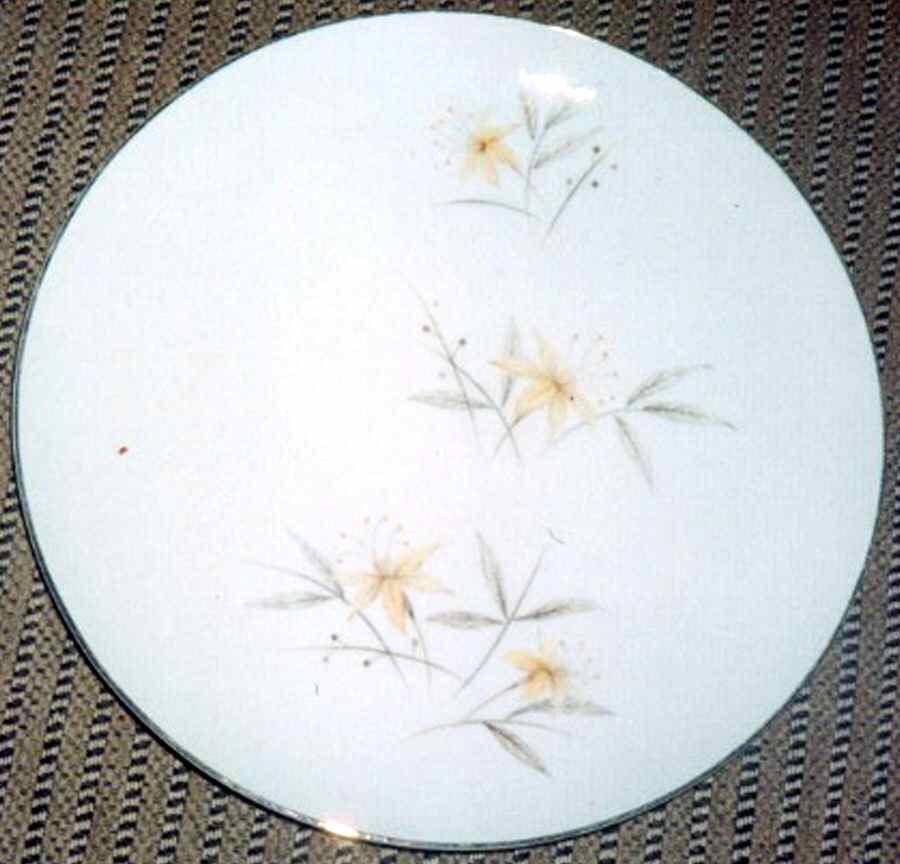 Carlyle Dinner Plate by Kyoto-1