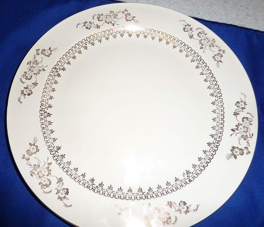 KNO951 Dinner Plate by Edwin Knowles-1