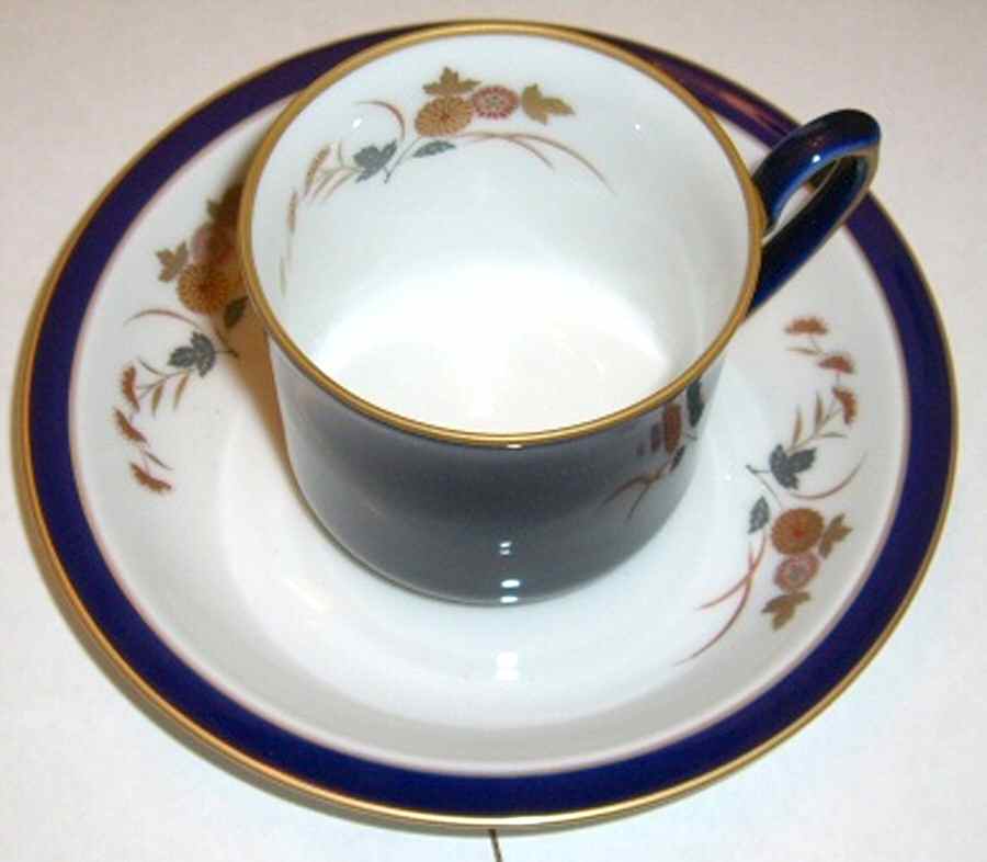 KOR7 Flat Cup & Saucer Set by Koransha-1
