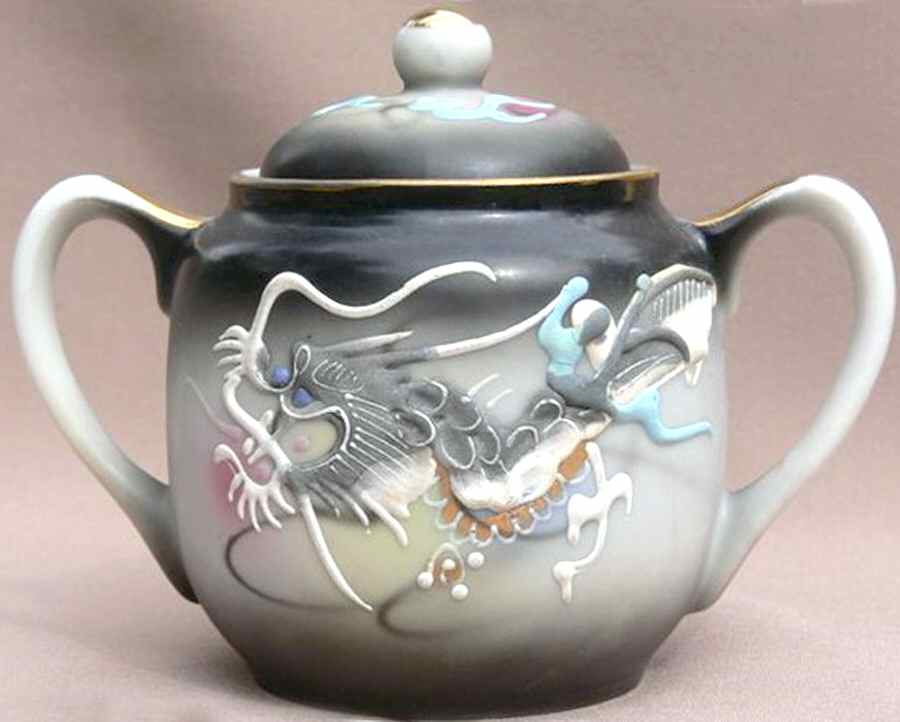 KUT249 Sugar Bowl & Lid by Kutani-1