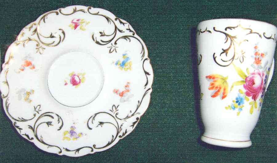 KLE31 Footed Demitasse Cup & Saucer Set by Richard Klemm-1