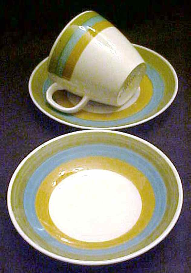 Rainbow Flat Cup & Saucer Set by Kasuga-1