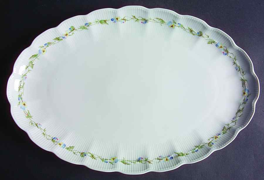 Blutenzauber 16" Oval Serving Platter by Kaiser-1